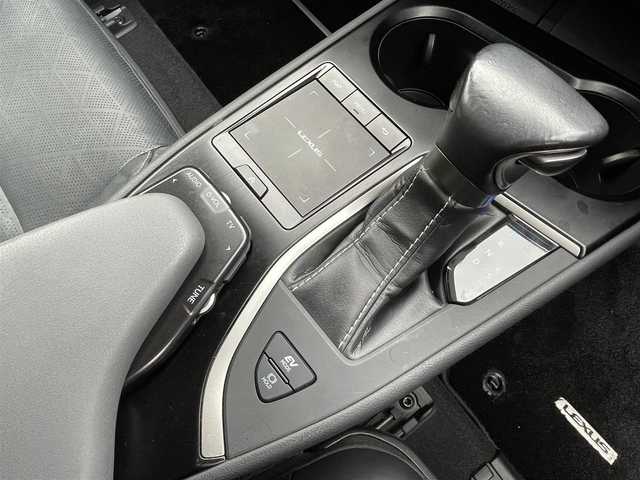 レクサス ＵＸ 250h バージョンL 愛知県 2020(令2)年 3.7万km マーキュリーグレーマイカ 純正ナビ/　（AM/FM/CD/DVD/BT）/フルセグTV/全方位カメラ/Lexus Safety System＋/・プリクラッシュセーフティ/・レーントレーシングアシスト（LTA）/・ロードサインアシスト（RSA）/ビルトインETC/レーダークルーズコントロール/D/N席シートヒーター/D/N席シートクーラー/ハンドルヒーター/ハンズフリーパワーバックドア/LEDヘッドライト/充電用USB/タイプC/スマートキー/純正フロアマット/純正アルミホイール