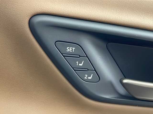 トヨタ クラウン エステート Z 埼玉県 2025(令7)年 0.2万km ブラック 純正ナビ（FM・AM・TV・Bluetooth・USB）/全方位カメラ　/ビルトインＥＴＣ２．０/デジタルインナーミラー/電動リアゲート/置くだけ充電/前席シートヒーター/前席エアシート/前席パワーシート/前席メモリーシート/コーナーセンサー/ブラインドスポットモニター/ルーフレール/盗難防止装置/横滑り防止装置/プッシュスタート/スマートキー/純正フロアマット/純正アルミホイール