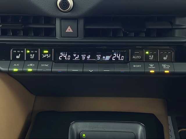 トヨタ クラウン エステート Z 埼玉県 2025(令7)年 0.2万km ブラック 純正ナビ（FM・AM・TV・Bluetooth・USB）/全方位カメラ　/ビルトインＥＴＣ２．０/デジタルインナーミラー/電動リアゲート/置くだけ充電/前席シートヒーター/前席エアシート/前席パワーシート/前席メモリーシート/コーナーセンサー/ブラインドスポットモニター/ルーフレール/盗難防止装置/横滑り防止装置/プッシュスタート/スマートキー/純正フロアマット/純正アルミホイール