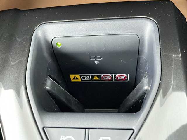 トヨタ クラウン エステート Z 埼玉県 2025(令7)年 0.2万km ブラック 純正ナビ（FM・AM・TV・Bluetooth・USB）/全方位カメラ　/ビルトインＥＴＣ２．０/デジタルインナーミラー/電動リアゲート/置くだけ充電/前席シートヒーター/前席エアシート/前席パワーシート/前席メモリーシート/コーナーセンサー/ブラインドスポットモニター/ルーフレール/盗難防止装置/横滑り防止装置/プッシュスタート/スマートキー/純正フロアマット/純正アルミホイール