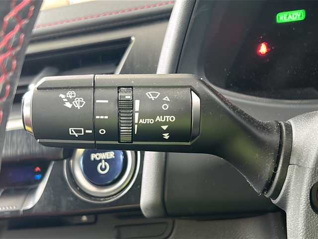 レクサス ＵＸ 250h Fスポーツ 京都府 2019(平31)年 9.4万km ホワイトノーヴァガラスフレーク １２．３インチ純正メモリーナビ　/フルセグTV/CD再生機能/Bluetooth/サンルーフ　/3眼LEDヘッドライト /オートライト/オートマチックハイビーム/電動格納ウィンカーミラー/バックカメラ　/電動パーキングブレーキ/ステアリングスイッチ/ステアリングヒーター　/禁煙　/クリアランスソナー /メモリーパワーシート /パドルシフト /シートヒーター /前方純正ドライブレコーダー(DRT-H68A)/電動リアゲート/レーダークルーズコントロール/レーンキープアシスト/盗難防止装置/Wサイドエアバッグ
