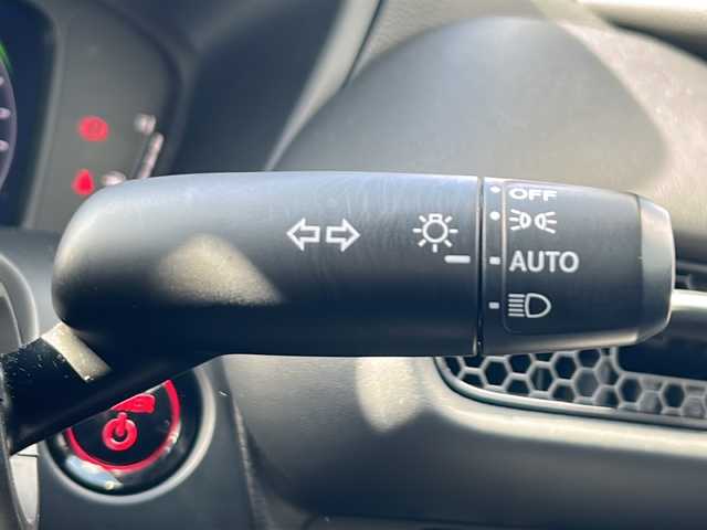 ホンダ ＺＲ－Ｖ ハイブリッド e:HEV Z 愛知県 2023(令5)年 3.6万km プラチナホワイトパール ・禁煙車/・純正９インチナビ/・フルセグTV/・BOSEプレミアムサウンド/・マルチヴューカメラ/・黒本革シート/・ホンダセンシング/・前席パワーシート/・前席シートヒーター/・前後ドライブレコーダー/・ビルトインETC2.0/・ワイヤレス充電/・アダプティブドライビングビーム/・ステアリングヒーター/・ハンズフリーパワーテールゲート/・パドルシフト/・ドライブモードスイッチ/・純正１８インチアルミ/・パーキングセンサー/・電子パーキング/・電動格納ミラーウインカー/・純正フロアマット/・取扱説明書