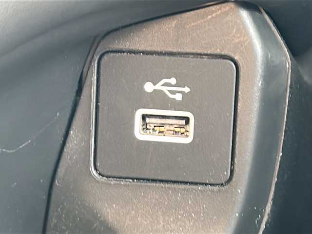 ホンダ ＺＲ－Ｖ ハイブリッド e:HEV Z 愛知県 2023(令5)年 3.6万km プラチナホワイトパール ・禁煙車/・純正９インチナビ/・フルセグTV/・BOSEプレミアムサウンド/・マルチヴューカメラ/・黒本革シート/・ホンダセンシング/・前席パワーシート/・前席シートヒーター/・前後ドライブレコーダー/・ビルトインETC2.0/・ワイヤレス充電/・アダプティブドライビングビーム/・ステアリングヒーター/・ハンズフリーパワーテールゲート/・パドルシフト/・ドライブモードスイッチ/・純正１８インチアルミ/・パーキングセンサー/・電子パーキング/・電動格納ミラーウインカー/・純正フロアマット/・取扱説明書