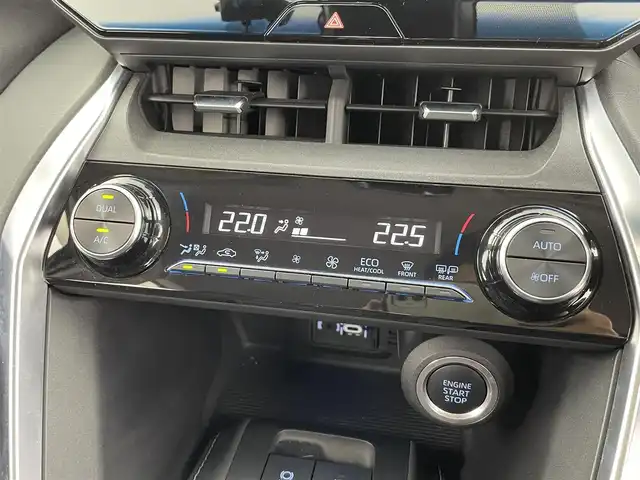 トヨタ ハリアー S 大分県 2020(令2)年 2.9万km ブラック 禁煙車/純正ディスプレイオーディオ/・バックカメラ/・AM/FM/・フルセグTV/フロアマット/本革巻きステアリング/ETC2.0/ドライブレコーダー/ステアリングリモコン/プリクラッシュセーフティ/レーンキープアシスト/パーキングサポートブレーキ/先行者発進告知/クリアランスソナー/ロードサインアシスト/ウインカーミラー/LEDヘッドライト/横滑り防止装置/オートハイビーム/社外19インチアルミホイール/スマートキー/プッシュスタート/USB端子/レーダークルーズコントロール/コーナーセンサー前後/パワーステアリング/パワーウィンドウ/電動格納ミラー