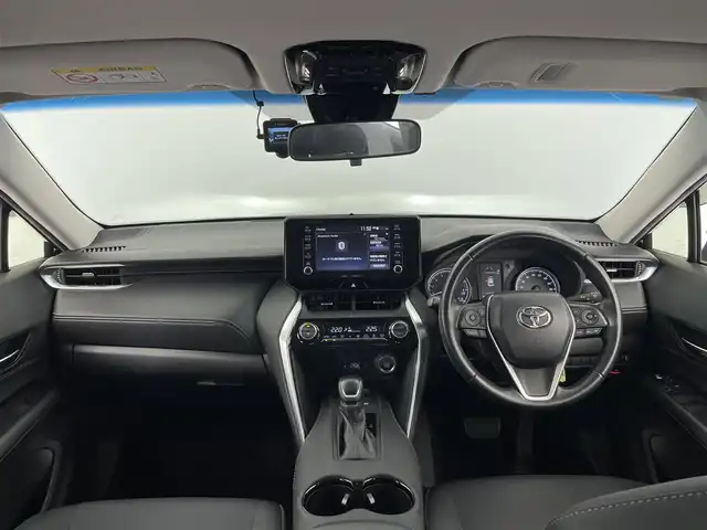 トヨタ ハリアー S 大分県 2020(令2)年 2.9万km ブラック 禁煙車/純正ディスプレイオーディオ/・バックカメラ/・AM/FM/・フルセグTV/フロアマット/本革巻きステアリング/ETC2.0/ドライブレコーダー/ステアリングリモコン/プリクラッシュセーフティ/レーンキープアシスト/パーキングサポートブレーキ/先行者発進告知/クリアランスソナー/ロードサインアシスト/ウインカーミラー/LEDヘッドライト/横滑り防止装置/オートハイビーム/社外19インチアルミホイール/スマートキー/プッシュスタート/USB端子/レーダークルーズコントロール/コーナーセンサー前後/パワーステアリング/パワーウィンドウ/電動格納ミラー
