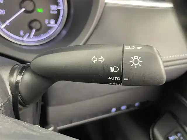トヨタ ハリアー S 大分県 2020(令2)年 2.9万km ブラック 禁煙車/純正ディスプレイオーディオ/・バックカメラ/・AM/FM/・フルセグTV/フロアマット/本革巻きステアリング/ETC2.0/ドライブレコーダー/ステアリングリモコン/プリクラッシュセーフティ/レーンキープアシスト/パーキングサポートブレーキ/先行者発進告知/クリアランスソナー/ロードサインアシスト/ウインカーミラー/LEDヘッドライト/横滑り防止装置/オートハイビーム/社外19インチアルミホイール/スマートキー/プッシュスタート/USB端子/レーダークルーズコントロール/コーナーセンサー前後/パワーステアリング/パワーウィンドウ/電動格納ミラー