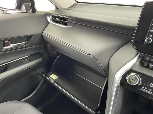 トヨタ ハリアー S 大分県 2020(令2)年 2.9万km ブラック 禁煙車/純正ディスプレイオーディオ/・バックカメラ/・AM/FM/・フルセグTV/フロアマット/本革巻きステアリング/ETC2.0/ドライブレコーダー/ステアリングリモコン/プリクラッシュセーフティ/レーンキープアシスト/パーキングサポートブレーキ/先行者発進告知/クリアランスソナー/ロードサインアシスト/ウインカーミラー/LEDヘッドライト/横滑り防止装置/オートハイビーム/社外19インチアルミホイール/スマートキー/プッシュスタート/USB端子/レーダークルーズコントロール/コーナーセンサー前後/パワーステアリング/パワーウィンドウ/電動格納ミラー