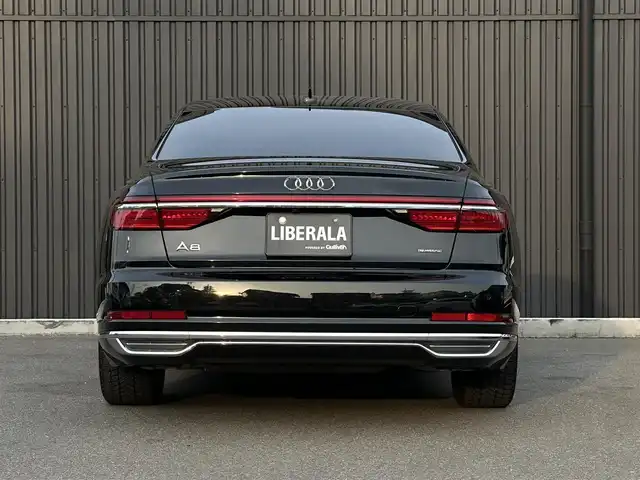 アウディ Ａ８ 55TFSIクワトロ 福島県 2019(令1)年 2.4万km ミトスブラックメタリック アシスタンスパッケージ/・フロントクロストラフィックアシスト/・アダプティブウインドウスクリーンワイパー/・センターエアバッグ/コンフォートパッケージ/・インディビジュアル電動シート（リヤ）/・コンフォートヘッドレスト（リヤ）/・シートヒーター（リヤ）/・ランバーサポート（リヤサイドシート）/・シートベンチレーション　マッサージ機能（フロント）/・4ゾーン デラックスオートマチック/　エアコンディショナー/・トランクスルー機能/・パワークロージングドア/・マトリクスLEDインテリアライト/・リヤシートリモート/・ミュージックインターフェイスリヤ/純正MMIナビ/全方位カメラ/フルセグTV/アダプティブクルーズコントロール/サイドアシスト/バルコナレザーシート（茶）/全席パワーシート/ヘッドアップディスプレイ/Bang & Olufsenサウンドシステム/プライバシーガラス/OP20インチAW/アンビエントライト/サマータイヤのみ積込（265/40/20）/社外レーダー/取扱説明書/保証書