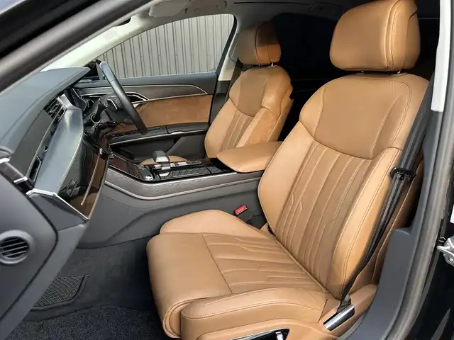 アウディ Ａ８ 55TFSIクワトロ 福島県 2019(令1)年 2.4万km ミトスブラックメタリック アシスタンスパッケージ/・フロントクロストラフィックアシスト/・アダプティブウインドウスクリーンワイパー/・センターエアバッグ/コンフォートパッケージ/・インディビジュアル電動シート（リヤ）/・コンフォートヘッドレスト（リヤ）/・シートヒーター（リヤ）/・ランバーサポート（リヤサイドシート）/・シートベンチレーション　マッサージ機能（フロント）/・4ゾーン デラックスオートマチック/　エアコンディショナー/・トランクスルー機能/・パワークロージングドア/・マトリクスLEDインテリアライト/・リヤシートリモート/・ミュージックインターフェイスリヤ/純正MMIナビ/全方位カメラ/フルセグTV/アダプティブクルーズコントロール/サイドアシスト/バルコナレザーシート（茶）/全席パワーシート/ヘッドアップディスプレイ/Bang & Olufsenサウンドシステム/プライバシーガラス/OP20インチAW/アンビエントライト/サマータイヤのみ積込（265/40/20）/社外レーダー/取扱説明書/保証書