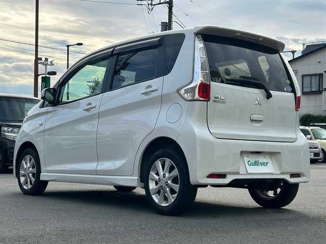 三菱 ｅＫカスタム M 静岡県 2014(平26)年 3.1万km シルキーホワイト 社外オーディオCD/パワーステアリング/パワーウィンドウ/アイドリングストップ/スペアキー１本/オートエアコン/ドアバイザー/AUX接続/純正フロアマット/純正アルミホイール/キセノンヘッドライト/ABS/Wエアバック