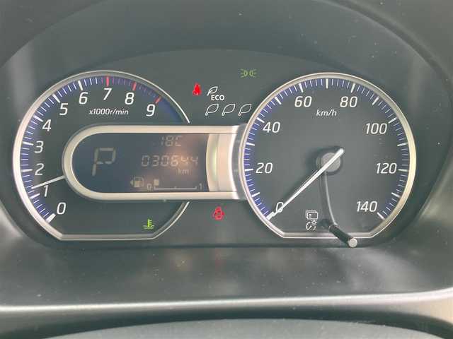三菱 ｅＫカスタム M 静岡県 2014(平26)年 3.1万km シルキーホワイト 社外オーディオCD/パワーステアリング/パワーウィンドウ/アイドリングストップ/スペアキー１本/オートエアコン/ドアバイザー/AUX接続/純正フロアマット/純正アルミホイール/キセノンヘッドライト/ABS/Wエアバック
