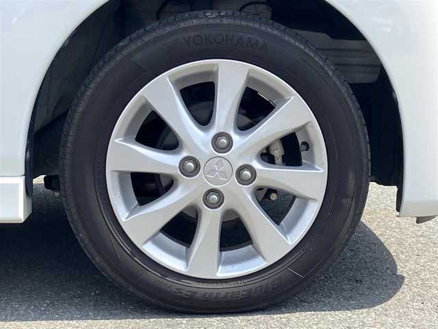 三菱 ｅＫカスタム M 静岡県 2014(平26)年 3.1万km シルキーホワイト 社外オーディオCD/パワーステアリング/パワーウィンドウ/アイドリングストップ/スペアキー１本/オートエアコン/ドアバイザー/AUX接続/純正フロアマット/純正アルミホイール/キセノンヘッドライト/ABS/Wエアバック