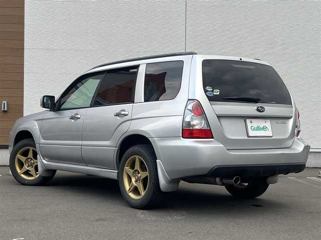 スバル フォレスター X 秋田県 2005(平17)年 13.4万km プレミアムシルバーメタリック オーディオ（AM/FM/CD)/４WD/リモコンキー/社外アルミ/アイドリングストップ/MTモード付AT/ルーフレール/純正フロアマット/純正ドアバイザー/オートエアコン/パワーステアリング/パワーウィンドウ/電動格納ウィンカーミラー/保証書/取扱説明書/記録簿