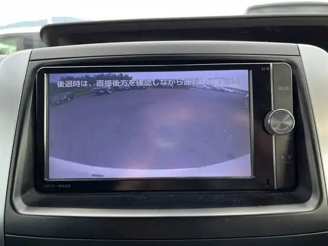 トヨタ ヴォクシー ZS 煌Ⅱ 奈良県 2012(平24)年 10.1万km ホワイトパールクリスタルシャイン ナビ　/フルセグＴＶ　/BT/CD/DVD/SD/両側パワースライドドア　/バックカメラ　/ビルトインＥＴＣ　/ＡＡＣ　/フリップダウンモニター　/前後ドライブレコーダー　/スマートキー　/ＬＥＤヘッドライト　/オートライト/純正１６インチアルミホイール/フロアマット