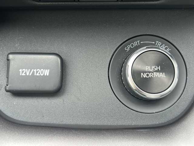 トヨタ ＧＲヤリス RZ ハイパフォーマンス 岐阜県 2020(令2)年 2.5万km エモーショナルレッドⅡ /純正ディスプレイオーディオ/（AM/FM/BT/USB/フルセグTV/Miracast)/(Apple CarPlay/Android Auto)/(8スピーカーJBLサウンドシステム)/(アクティブノイズコントロール)//前後ドライブレコーダー//プレミアムスポーツシート//カラーヘッドアップディスプレイ//OP GRエアロパーツセット/(フロント/サイド/リア)//OP GRスポーツマフラー//TOYOTA Safety Sense/(プリクラッシュセーフティ)/(レーントレーシングアシスト)/(レーダークルーズコントロール)/(オートマチックハイビーム)/(ロードサインアシスト)//予防安全パッケージ/（クリアランスソナー＆バックソナー）/（リヤクロストラフィックアラート）/（タイヤ空気圧警報システム）//インテリジェントクリアランスソナー//ブラインドスポットモニター//先行車発進告知機能//セカンダリーコリジョンブレーキ//バックガイドモニター//自動防眩インナーミラー//ヒルスタートアシストコントロール//メーカーOP/(前席シートヒーター＆ステアリングヒーター)//スペアキー×１//ビルトインETC2.0//純正18インチアルミホイール//純正フロアマット