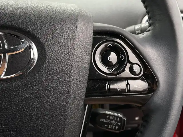 トヨタ プリウス A プレミアム　ツーリングセレ 千葉県 2019(令1)年 1.4万km エモーショナルレッドⅡ 純正9インチナビ/(フルセグTV/BT/CD/DVD/FM/AM)/バックカメラ/ブラインドスポットモニター/パーキングアシスト/ヘッドアップディスプレイ/ドライブレコーダー/衝突被害軽減システム/車線逸脱警報/レーダークルーズコントロール/レザーシート/横滑り防止装置/ビルトインETC2.0/アイドリングストップ/LEDヘッドライト/フォグランプ/オートライト/ウィンカーミラー/電動格納ミラー/純正17インチAW/シートヒーター/エアシート/シートリフター/プッシュスタート/スマートキー/フロアマット/ドアバイザー