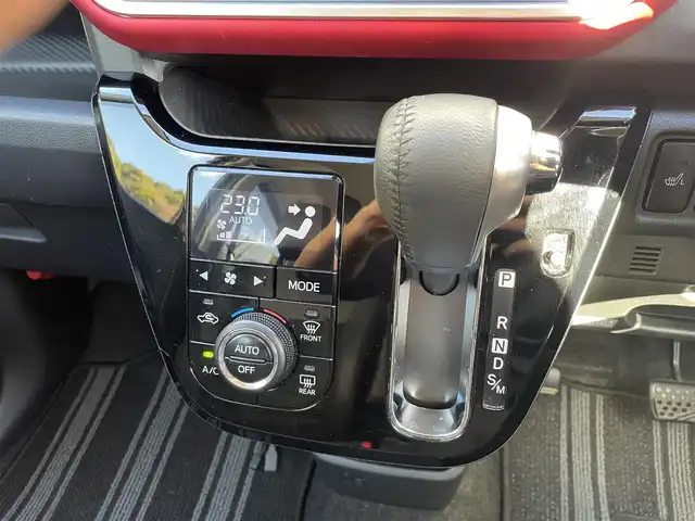 ダイハツ キャスト スポーツ SAⅢ 高知県 2017(平29)年 9.1万km ブラックマイカメタリック (株)IDOMが運営する【じしゃロン高知店】の自社ローン対象車両になります。こちらは現金ご利用時の価格です。自社ローンご希望の方は別途その旨お申付け下さい。