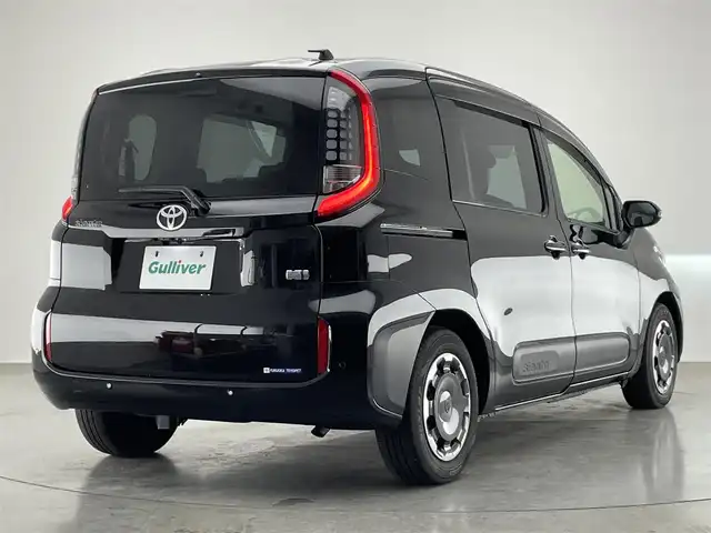 トヨタ シエンタ ハイブリッド Z 愛知県 2022(令4)年 2.5万km ブラック 純正１０．５型ナビ　全方位カメラ　ＤＶＤデッキ　フルセグＴＶ　ＡＣ１００Ｖ電源　ＨＤＭＩ　両側パワスラ　ＢＳＭ　セーフティセンス　衝突軽減　追従クルコン　ＥＴＣ　ＬＥＤオートライト　コーナーセンサー