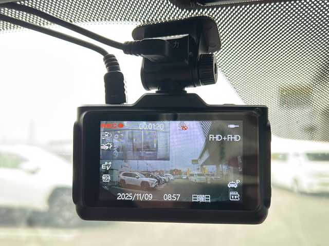 マツダ マツダ３ファストバック 20S バーガンディセレクション 岩手県 2020(令2)年 5.6万km セラミックM 4WD/ワンオーナー /純正ナビ /DVD再生/フルセグTV/赤革シート /ETC /バックカメラ /運転席パワーシート /前席シートヒーター /ステアリングヒーター /ステアリングスイッチ/社外前後ドラレコ /革巻きステアリング/レーダークルコン/オートライト/オートハイビーム/パドルシフト/ドアバイザー/フロアマット/リアワイパー/衝突軽減装置/保証書