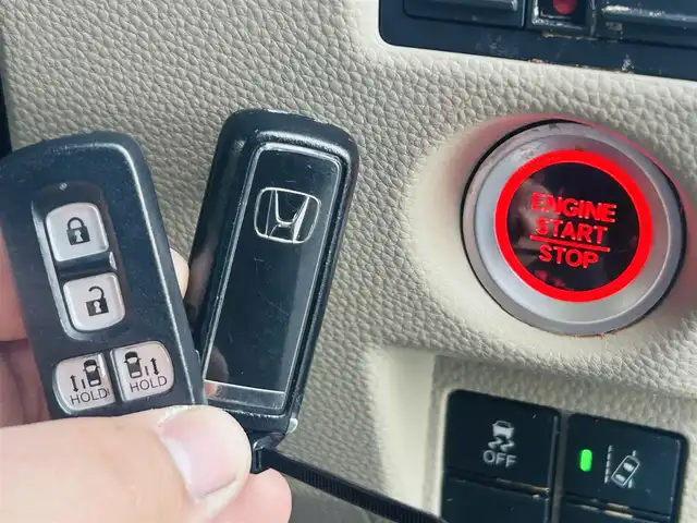 ホンダ Ｎ ＢＯＸ G EX ターボ ホンダセンシング 岡山県 2019(令1)年 8.5万km プラチナホワイトパール (株)IDOMが運営する【じしゃロン岡山店】の自社ローン対象車両になります。こちらは現金ご利用時の価格です。自社ローンご希望の方は別途その旨お申付け下さい。/＊フルセグテレビ/＊アイドリングストップ/＊バックカメラ/＊プッシュスタート/＊両側パワースライドドア/＊ETC/＊スペアキー/＊前後ドライブレコーダー