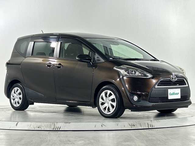 トヨタ シエンタ 佐賀県 2016(平28)年 1.4万km ヴィンテージブラウンパールクリスタルシャイン 純正7インチナビ/フルセグTV/CD/DVD/Bluetooth/バックカメラ/衝突被害軽減システム/車線逸脱警報/横滑り防止装置/アイドリングストップ/オートライト/オートマチックハイビーム/LEDヘッドライト/フォグライト/ビルトインETC/両側パワースライドドア/ISOFIX対応シート/純正フロアマット/スマートキー/プッシュスタート