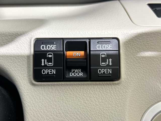 トヨタ シエンタ 佐賀県 2016(平28)年 1.4万km ヴィンテージブラウンパールクリスタルシャイン 純正7インチナビ/フルセグTV/CD/DVD/Bluetooth/バックカメラ/衝突被害軽減システム/車線逸脱警報/横滑り防止装置/アイドリングストップ/オートライト/オートマチックハイビーム/LEDヘッドライト/フォグライト/ビルトインETC/両側パワースライドドア/ISOFIX対応シート/純正フロアマット/スマートキー/プッシュスタート