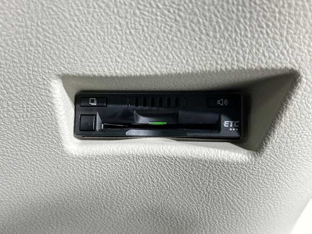 トヨタ シエンタ 佐賀県 2016(平28)年 1.4万km ヴィンテージブラウンパールクリスタルシャイン 純正7インチナビ/フルセグTV/CD/DVD/Bluetooth/バックカメラ/衝突被害軽減システム/車線逸脱警報/横滑り防止装置/アイドリングストップ/オートライト/オートマチックハイビーム/LEDヘッドライト/フォグライト/ビルトインETC/両側パワースライドドア/ISOFIX対応シート/純正フロアマット/スマートキー/プッシュスタート