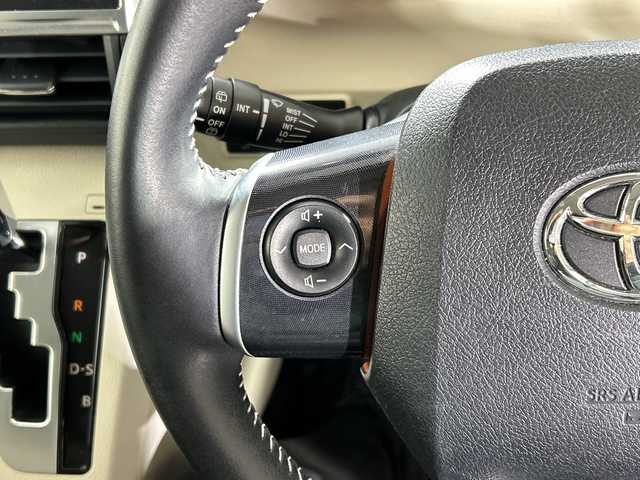 トヨタ シエンタ 佐賀県 2016(平28)年 1.4万km ヴィンテージブラウンパールクリスタルシャイン 純正7インチナビ/フルセグTV/CD/DVD/Bluetooth/バックカメラ/衝突被害軽減システム/車線逸脱警報/横滑り防止装置/アイドリングストップ/オートライト/オートマチックハイビーム/LEDヘッドライト/フォグライト/ビルトインETC/両側パワースライドドア/ISOFIX対応シート/純正フロアマット/スマートキー/プッシュスタート