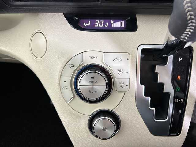 トヨタ シエンタ 佐賀県 2016(平28)年 1.4万km ヴィンテージブラウンパールクリスタルシャイン 純正7インチナビ/フルセグTV/CD/DVD/Bluetooth/バックカメラ/衝突被害軽減システム/車線逸脱警報/横滑り防止装置/アイドリングストップ/オートライト/オートマチックハイビーム/LEDヘッドライト/フォグライト/ビルトインETC/両側パワースライドドア/ISOFIX対応シート/純正フロアマット/スマートキー/プッシュスタート