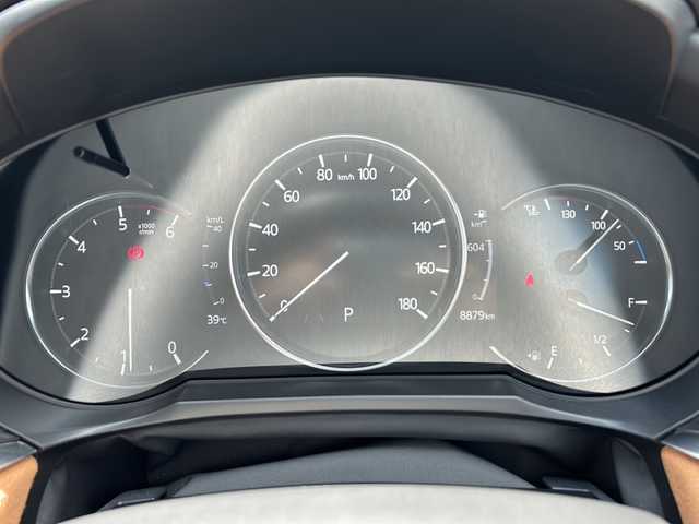 マツダ マツダ６セダン XD 20thアニバーサリーED 埼玉県 2022(令4)年 0.9万km ワイン 特別塗装色/フロントシートヘッドレストエンボス加工/20周年フロアマット/フロントフェンダーバッジ/フロントガラス照射型ヘッドアップディスプレイ/360°ビューモニター/アドバンスドスマートシティブレーキサポート/タンナッパ革/レガーヌコンビシート/純正アルミホイール/サンルーフ/パワーシート/ワンオーナー/フルセグテレビ/バックカメラ/アイドリングストップ/クルーズコントロール/プッシュスタート/シートヒーター/シートクーラー