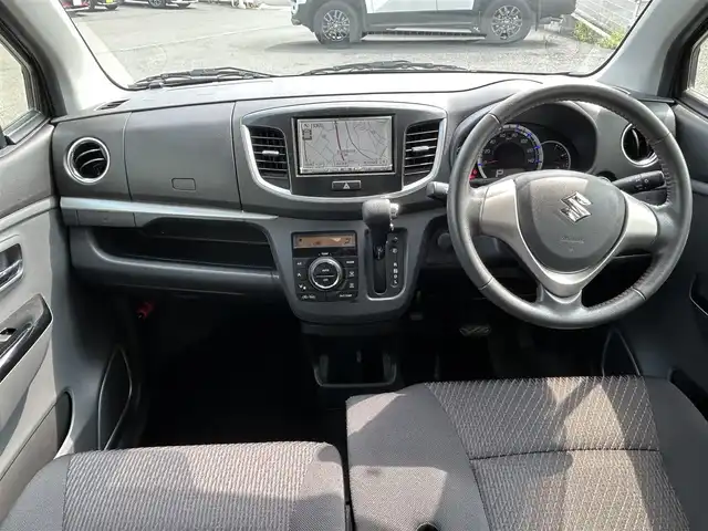 スズキ ワゴンＲ 20周年記念車 福岡県 2013(平25)年 4.2万km ミステリアスバイオレットパール ・純正7インチナビ/（ワンセグ/CD/DVD/AM/FM/SD/VTR/iPod）/・横滑り防止装置/・衝突被害軽減システム/・LEDヘッドライト/・D席シートヒーター/・電動格納ミラー/・ウィンカーミラー/・純正ドアバイザー/・サイドエアロ/・純正アルミ/・純正フロアマット/・ISOFIX/・スマートキー/・スペアキー