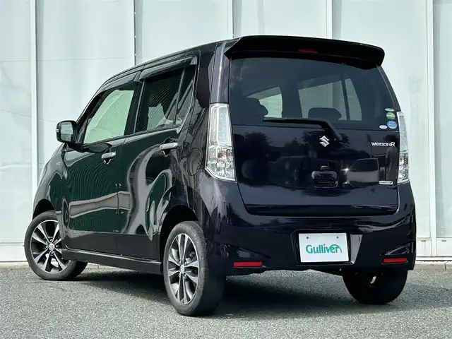 スズキ ワゴンＲ 20周年記念車 福岡県 2013(平25)年 4.2万km ミステリアスバイオレットパール ・純正7インチナビ/（ワンセグ/CD/DVD/AM/FM/SD/VTR/iPod）/・横滑り防止装置/・衝突被害軽減システム/・LEDヘッドライト/・D席シートヒーター/・電動格納ミラー/・ウィンカーミラー/・純正ドアバイザー/・サイドエアロ/・純正アルミ/・純正フロアマット/・ISOFIX/・スマートキー/・スペアキー