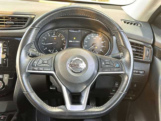 日産 エクストレイル 20X 静岡県 2018(平30)年 4.6万km ブリリアントホワイトパール 純正メモリナビ/・CD/・DVD/・フルセグTV/・Bluetooth/・AM/・FM/主要装備/・3列シート/・追従クルコン/・全方位カメラ/・ETC/・前後ドラレコ/・電動リアゲート/・コーナーセンサー前後/・オートライト/・フォグランプ/・ステアリングスイッチ/・電動パーキングブレーキ/・オートホールド/・デジタルインナーミラー/・純正フロアマット/・純正アルミホイール/・レザーシート/・スマートキー/・プッシュスタート