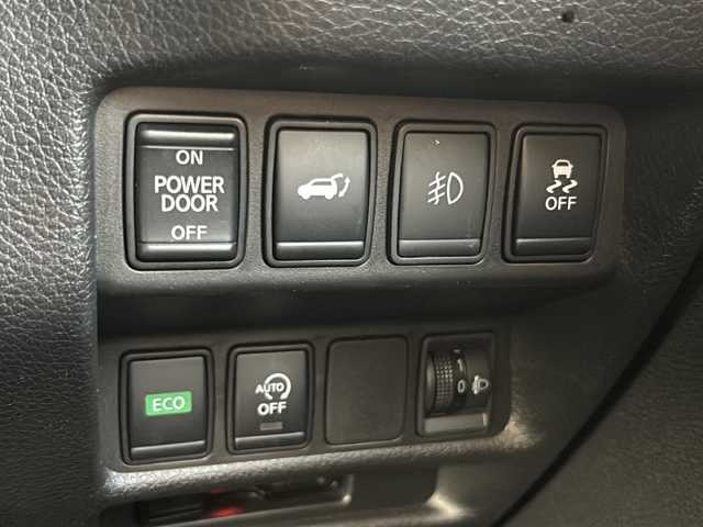 日産 エクストレイル 20X 静岡県 2018(平30)年 4.6万km ブリリアントホワイトパール 純正メモリナビ/・CD/・DVD/・フルセグTV/・Bluetooth/・AM/・FM/主要装備/・3列シート/・追従クルコン/・全方位カメラ/・ETC/・前後ドラレコ/・電動リアゲート/・コーナーセンサー前後/・オートライト/・フォグランプ/・ステアリングスイッチ/・電動パーキングブレーキ/・オートホールド/・デジタルインナーミラー/・純正フロアマット/・純正アルミホイール/・レザーシート/・スマートキー/・プッシュスタート