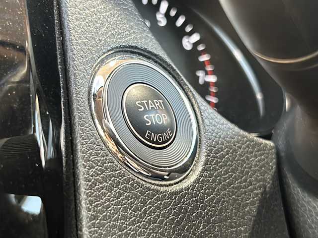 日産 エクストレイル 20X 静岡県 2018(平30)年 4.6万km ブリリアントホワイトパール 純正メモリナビ/・CD/・DVD/・フルセグTV/・Bluetooth/・AM/・FM/主要装備/・3列シート/・追従クルコン/・全方位カメラ/・ETC/・前後ドラレコ/・電動リアゲート/・コーナーセンサー前後/・オートライト/・フォグランプ/・ステアリングスイッチ/・電動パーキングブレーキ/・オートホールド/・デジタルインナーミラー/・純正フロアマット/・純正アルミホイール/・レザーシート/・スマートキー/・プッシュスタート