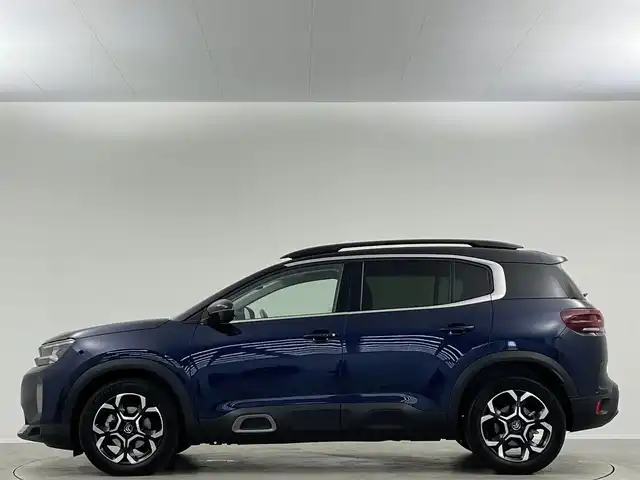 シトロエン シトロエン Ｃ５ エアクロス シャインパック ブルーHDi 埼玉県 2022(令4)年 2万km 紺 サンルーフ　純正８型ナビ　シートヒーター　バックカメラ　ＢＳＭ　ＥＴＣ　ＬＥＤヘッドライト　前後ドライブレコーダー　ＭＴモード付ＡＴ　フルセグ　Ｂｌｕｅｔｏｏｔｈ　ダウンヒルアシストコントロール