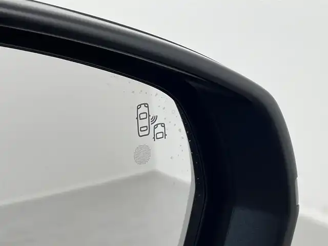 シトロエン シトロエン Ｃ５ エアクロス シャインパック ブルーHDi 埼玉県 2022(令4)年 2万km 紺 サンルーフ　純正８型ナビ　シートヒーター　バックカメラ　ＢＳＭ　ＥＴＣ　ＬＥＤヘッドライト　前後ドライブレコーダー　ＭＴモード付ＡＴ　フルセグ　Ｂｌｕｅｔｏｏｔｈ　ダウンヒルアシストコントロール