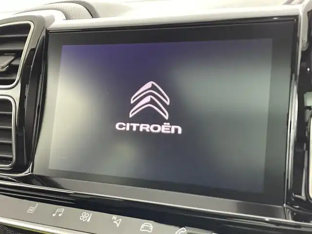 シトロエン シトロエン Ｃ５ エアクロス シャインパック ブルーHDi 埼玉県 2022(令4)年 2万km 紺 サンルーフ　純正８型ナビ　シートヒーター　バックカメラ　ＢＳＭ　ＥＴＣ　ＬＥＤヘッドライト　前後ドライブレコーダー　ＭＴモード付ＡＴ　フルセグ　Ｂｌｕｅｔｏｏｔｈ　ダウンヒルアシストコントロール