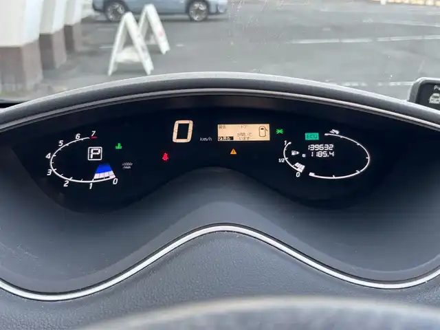 日産 セレナ ハイウェイスター Jパッケージ 静岡県 2011(平23)年 14万km ブリリアントホワイトパール HIDヘッドライト/革巻きステアリングホイール/純正SDナビ/ETC/フリップダウンモニター/両側パワースライドドア/ウォークスルー/純正フロアマット/純正AW/ステアリングスイッチ/コーナーセンサー/クルーズコントロール/プッシュスタート