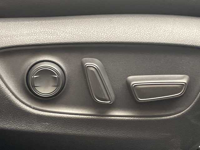 トヨタ ＲＡＶ４ G Zパッケージ 愛媛県 2019(令1)年 3.6万km アティチュードブラックマイカ ８型ナビ/フルセグ／Ｂｌｕｅｔｏｏｔｈ／ＵＳＢ/バックカメラ/レーダークルーズコントロール/衝突軽減ブレーキ/ＥＴＣ/ドライブレコーダー/パワーバックドア/Ｄ席パワーシート/ＤＮ席シートヒーター/オートマチックハイビーム/ブラインドスポットモニター
