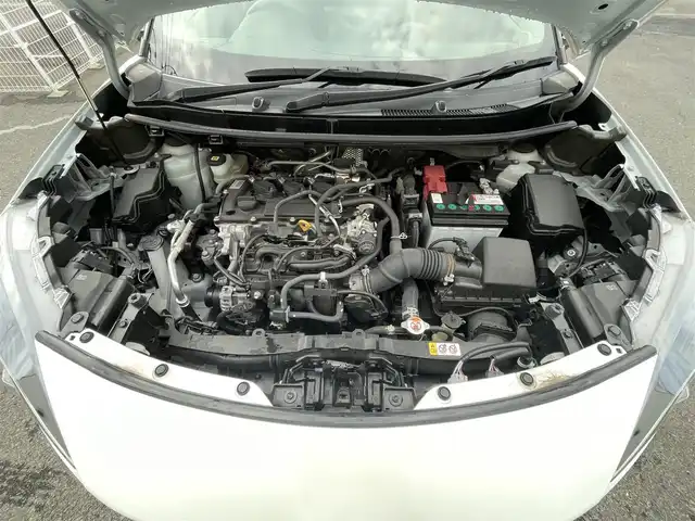 トヨタ ヤリスクロス Z 佐賀県 2021(令3)年 5.9万km ホワイトパールクリスタルシャイン モデリスタエアロ(F/S/R)/トヨタセーフティセンス/・プリクラッシュセーフティ/・レーダークルーズコントロール（全車速追従機能付）/・レーンディパーチャーアラート/・オートマチックハイビーム/ブラインドスポットモニター（BSM）/クリアランスソナー/純正ディスプレイオーディオ/・フルセグTV/Bluetooth/パノラミックビューモニター/ETC/純正18インチAW/革巻ステアリング/ステアリングスイッチ/電動パーキングスイッチ/黒革調シートカバー/パワーシート/前席シートヒーター/LEDヘッドランプ/前後ドラレコ(DC-DR652)/プッシュスタート/スペアキー×1/取扱説明書/保証書