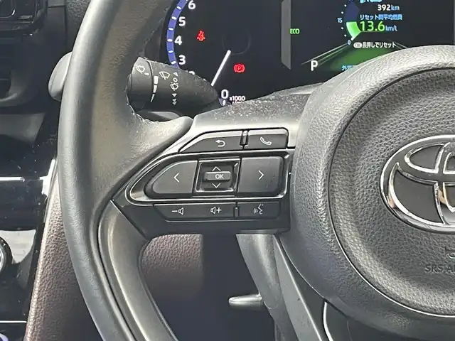 トヨタ ヤリスクロス Z 佐賀県 2021(令3)年 5.9万km ホワイトパールクリスタルシャイン モデリスタエアロ(F/S/R)/トヨタセーフティセンス/・プリクラッシュセーフティ/・レーダークルーズコントロール（全車速追従機能付）/・レーンディパーチャーアラート/・オートマチックハイビーム/ブラインドスポットモニター（BSM）/クリアランスソナー/純正ディスプレイオーディオ/・フルセグTV/Bluetooth/パノラミックビューモニター/ETC/純正18インチAW/革巻ステアリング/ステアリングスイッチ/電動パーキングスイッチ/黒革調シートカバー/パワーシート/前席シートヒーター/LEDヘッドランプ/前後ドラレコ(DC-DR652)/プッシュスタート/スペアキー×1/取扱説明書/保証書