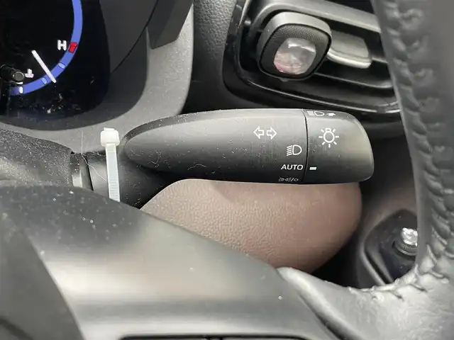 トヨタ ヤリスクロス Z 佐賀県 2021(令3)年 5.9万km ホワイトパールクリスタルシャイン モデリスタエアロ(F/S/R)/トヨタセーフティセンス/・プリクラッシュセーフティ/・レーダークルーズコントロール（全車速追従機能付）/・レーンディパーチャーアラート/・オートマチックハイビーム/ブラインドスポットモニター（BSM）/クリアランスソナー/純正ディスプレイオーディオ/・フルセグTV/Bluetooth/パノラミックビューモニター/ETC/純正18インチAW/革巻ステアリング/ステアリングスイッチ/電動パーキングスイッチ/黒革調シートカバー/パワーシート/前席シートヒーター/LEDヘッドランプ/前後ドラレコ(DC-DR652)/プッシュスタート/スペアキー×1/取扱説明書/保証書