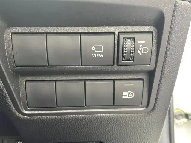 トヨタ ヤリスクロス Z 佐賀県 2021(令3)年 5.9万km ホワイトパールクリスタルシャイン モデリスタエアロ(F/S/R)/トヨタセーフティセンス/・プリクラッシュセーフティ/・レーダークルーズコントロール（全車速追従機能付）/・レーンディパーチャーアラート/・オートマチックハイビーム/ブラインドスポットモニター（BSM）/クリアランスソナー/純正ディスプレイオーディオ/・フルセグTV/Bluetooth/パノラミックビューモニター/ETC/純正18インチAW/革巻ステアリング/ステアリングスイッチ/電動パーキングスイッチ/黒革調シートカバー/パワーシート/前席シートヒーター/LEDヘッドランプ/前後ドラレコ(DC-DR652)/プッシュスタート/スペアキー×1/取扱説明書/保証書