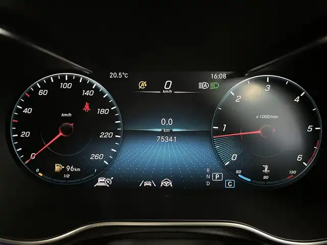 メルセデス・ベンツ ＧＬＣ２２０ d 4マチック AMGライン 山形県 2019(令1)年 7.6万km オブシディアンブラック パノラマSR/AMGライン/・マルチビームLEDヘッドライト/・アダプティブハイビームアシストプラス/・AIR BODY CONTROLサスペンション/レーダーセーフティパッケージ/・アクティブステアリングアシスト/・アクティブレーンチェンジングアシスト/・アクティブブラインドスポットアシスト/・アクティブレーンキーピングアシスト/クランベリーレッド/ブラックレザー/アテンションアシスト/パークトロニック/Burmesterサラウンドサウンドシステム/シートヒーターALL/ダイレクトセレクト/純正ナビ/・フルセグTV/Bluetooth/レインセンサー/パワーバックドア/フットオープナー/ETC2.0/アンビエントライト/ワイヤレス充電/ドライブレコーダー/道路標識アシスト/ヘッドアップディスプレイ