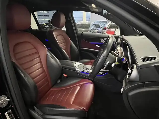 メルセデス・ベンツ ＧＬＣ２２０ d 4マチック AMGライン 山形県 2019(令1)年 7.6万km オブシディアンブラック パノラマSR/AMGライン/・マルチビームLEDヘッドライト/・アダプティブハイビームアシストプラス/・AIR BODY CONTROLサスペンション/レーダーセーフティパッケージ/・アクティブステアリングアシスト/・アクティブレーンチェンジングアシスト/・アクティブブラインドスポットアシスト/・アクティブレーンキーピングアシスト/クランベリーレッド/ブラックレザー/アテンションアシスト/パークトロニック/Burmesterサラウンドサウンドシステム/シートヒーターALL/ダイレクトセレクト/純正ナビ/・フルセグTV/Bluetooth/レインセンサー/パワーバックドア/フットオープナー/ETC2.0/アンビエントライト/ワイヤレス充電/ドライブレコーダー/道路標識アシスト/ヘッドアップディスプレイ