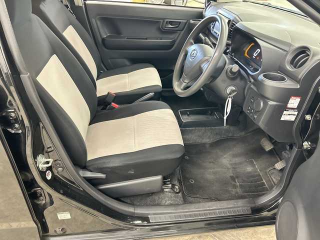 ダイハツ ミラ イース L SAⅢ 長崎県 2019(令1)年 2.9万km ブラックマイカメタリック パイオニアナビ（AVIC-RZ102）/・ワンセグ/・Bluetooth/スマートアシスト/・先行車発信告知/・誤発信抑制/・車線逸脱警報/コーナーセンサー/キーレス/オートハイビーム/社外前後ドライブレコーダー/バイザー/社外フロアマット/オートライト