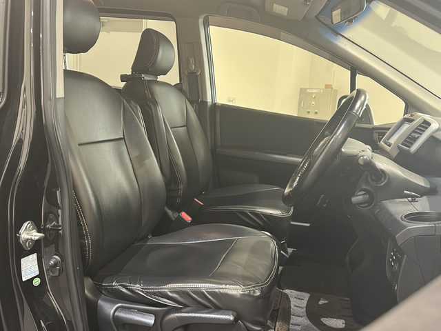 ホンダ フリード G ジャストセレクション 新潟県 2012(平24)年 10.5万km プレミアムブラキッシュパール 社外SDナビ（TV/DVD/BT）/バックカメラ/クルーズコントロール/両側パワースライドドア/純正フロアマット/ドアバイザー/リモコンキー/ドライブレコーダー/ETC