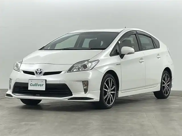 トヨタ プリウス S 福島県 2014(平26)年 7.4万km ホワイトパールクリスタルシャイン 純正ＳＤナビゲーション/【AM/FM/DVD/CD/Bluetooth/フルセグ】/型番:NHZN-W60G/バックカメラ　/ＴＲＤエアロ　/スマートキー　/・プッシュスタート　/スペアキー　/ＥＴＣ　/ハンドルリモコン　/ＨＩＤライト　/・オートライト　/純正フロアマット/ウィンカーミラー　/１７インチＡＷ/アイドリングストップフルセグテレビ