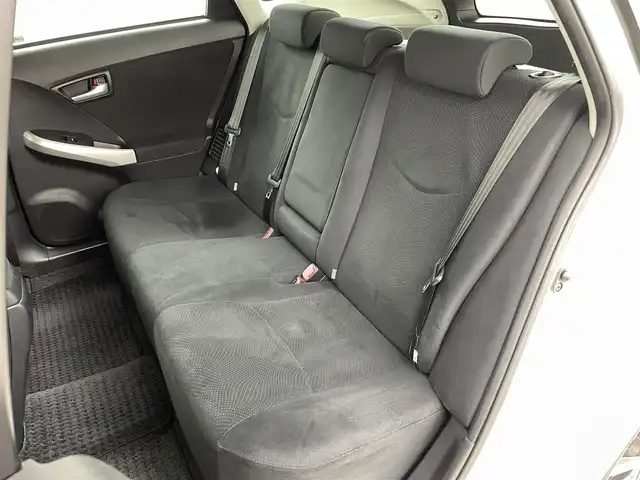 トヨタ プリウス S 福島県 2014(平26)年 7.4万km ホワイトパールクリスタルシャイン 純正ＳＤナビゲーション/【AM/FM/DVD/CD/Bluetooth/フルセグ】/型番:NHZN-W60G/バックカメラ　/ＴＲＤエアロ　/スマートキー　/・プッシュスタート　/スペアキー　/ＥＴＣ　/ハンドルリモコン　/ＨＩＤライト　/・オートライト　/純正フロアマット/ウィンカーミラー　/１７インチＡＷ/アイドリングストップフルセグテレビ